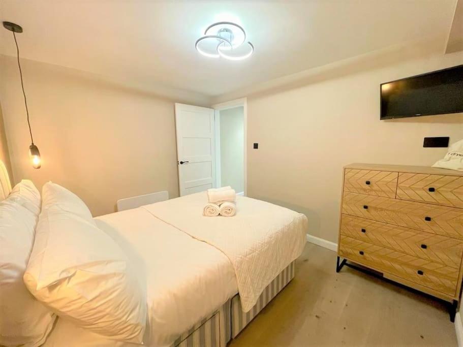 Stylish, Central And Cosy 1Bd Nr Canongate إدنبرة المظهر الخارجي الصورة