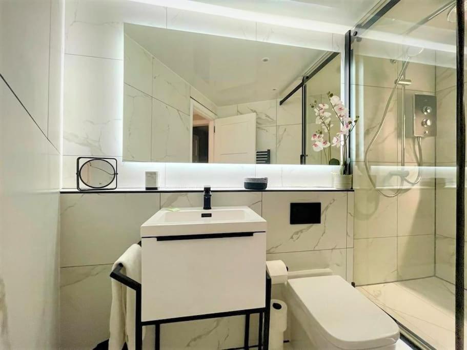 Stylish, Central And Cosy 1Bd Nr Canongate إدنبرة المظهر الخارجي الصورة