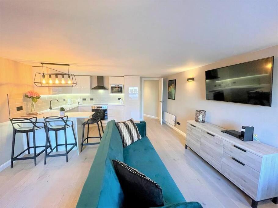 Stylish, Central And Cosy 1Bd Nr Canongate إدنبرة المظهر الخارجي الصورة