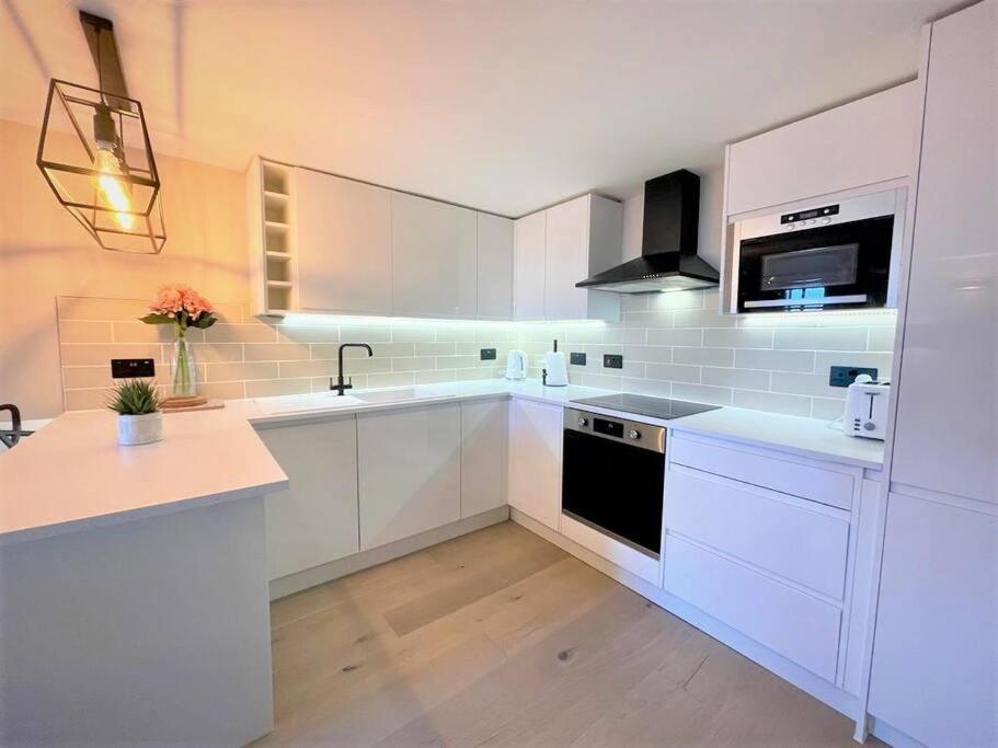 Stylish, Central And Cosy 1Bd Nr Canongate إدنبرة المظهر الخارجي الصورة